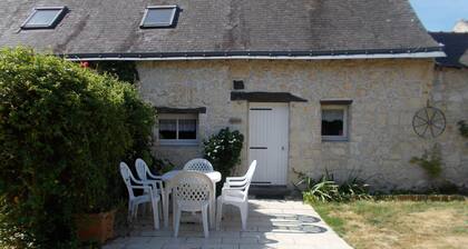 Cottage 'La Laverie' with Shared Pool, Shared Garden and Wi-Fi