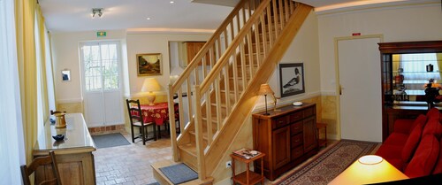 Bed & Breakfast Orangerie XVIIIe - Swimming pool & Spa - Domaine near Chartres