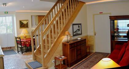 Chambre d'hĂŽtes Orangerie XVIIIe â Piscine & Spa â Domaine near Chartres