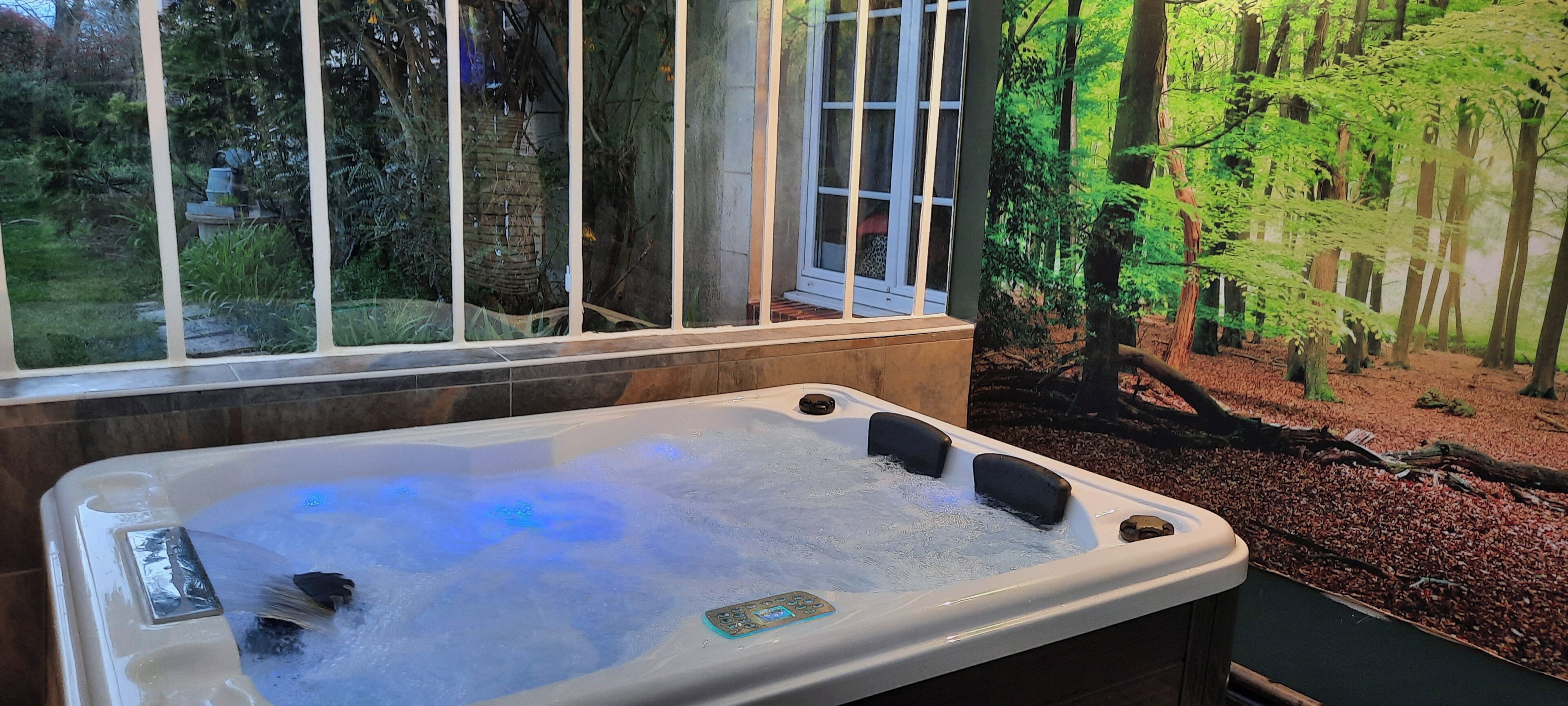 室内 SPA 浴缸