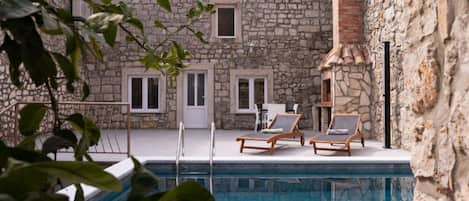 Maison (Holiday Home Rosalia) | Piscine extérieure
