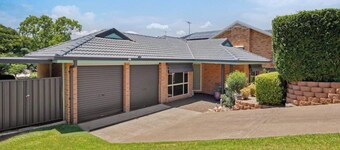 Elegant 4BR Muswellbrook Home | Secure Parking
