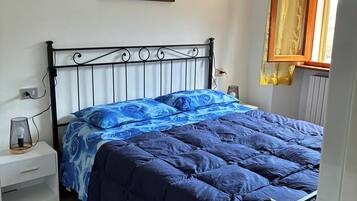 2 Schlafzimmer, Bügeleisen/Bügelbrett, Bettwäsche