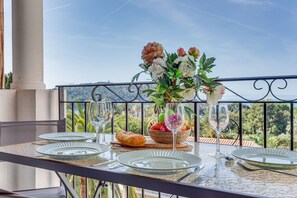 Outdoor dining - ANGE GARDIEN VI AP4502 By Riviera Holiday Homes (Villefranche-sur-Mer)