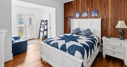Short walk to beach/close to attractions