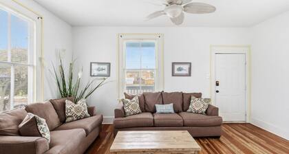 Short walk to beach/close to attractions