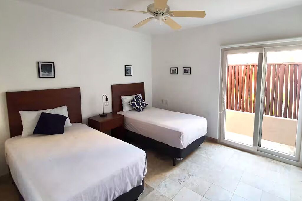 3 habitaciones, tabla de planchar con plancha, internet y ropa de cama 
