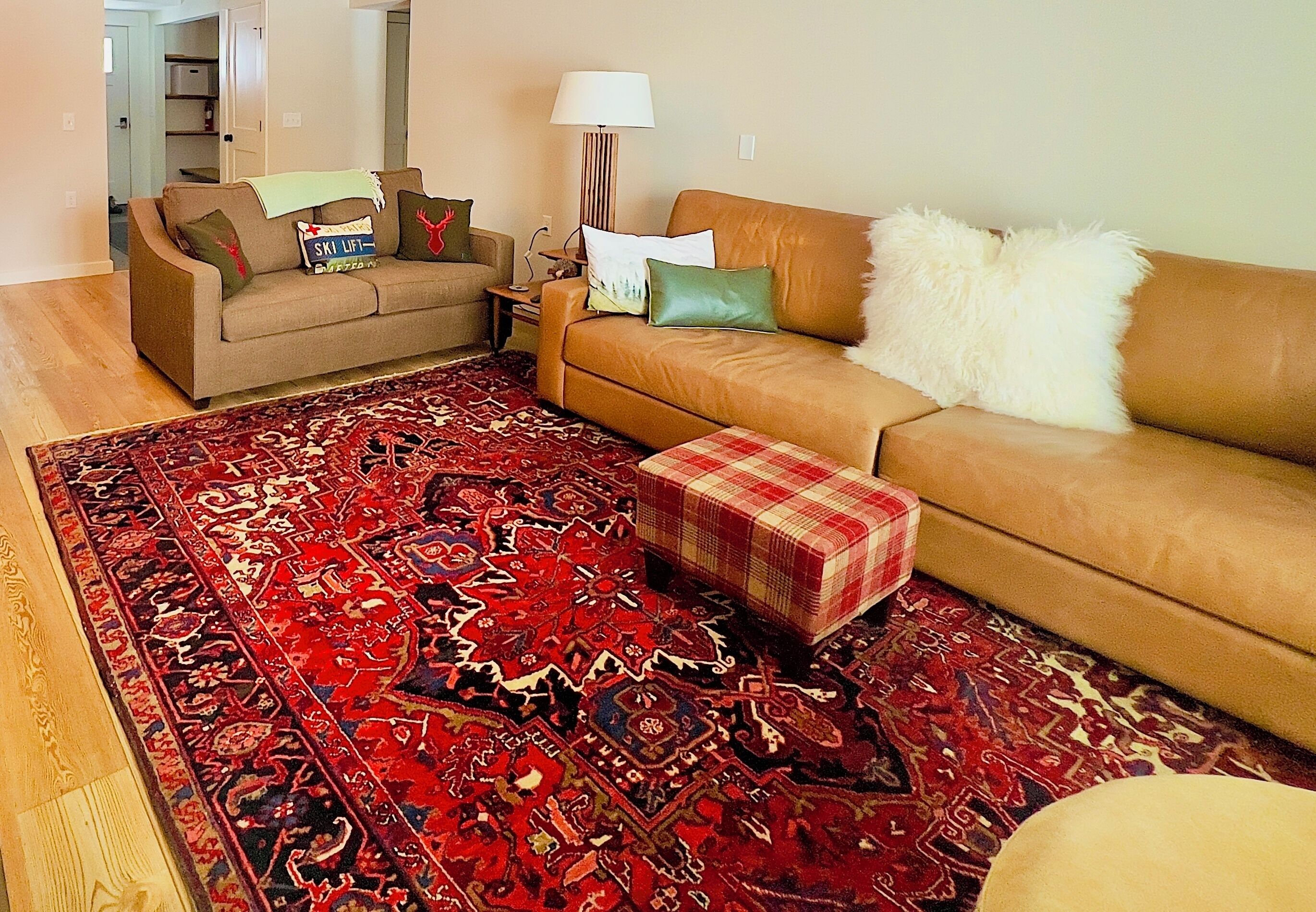 Newly Renovated Stowe Condo:mtn Views, Hiking/biking, Ski In/out Via Trail, Pool - Stowe, VT