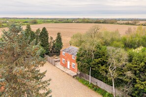 Exterior - The Cottage at Tuffon Hall, Sible Hedingham, Suffolk (Sible Hedingham)