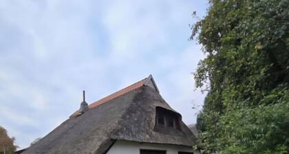 David & Marion's Vacation Rental: 7 minutes from Karls Erlebnisdorf/Bremerhaven and the Weser beach.