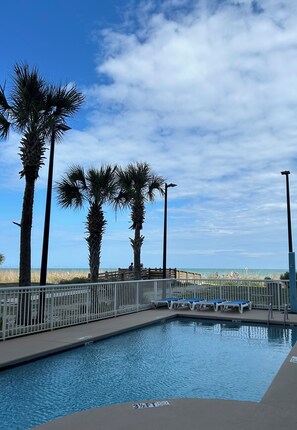 Indoor pool, outdoor pool - 2 bedroom, 2 bath Condo in beautiful Myrtle Beach with attached parking garage (Myrtle Beach)