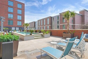 Pool - Extended Stay Ready - Walk to King St - Sleeps 8! (Charleston)