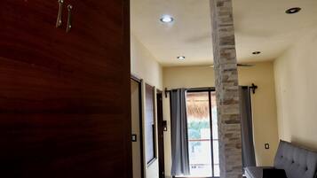 Premium Room, Balcony | Interior