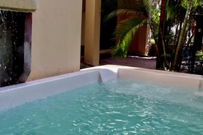 Outdoor pool - Jardin del Mar by ÓOL Hotels (Isla Holbox)