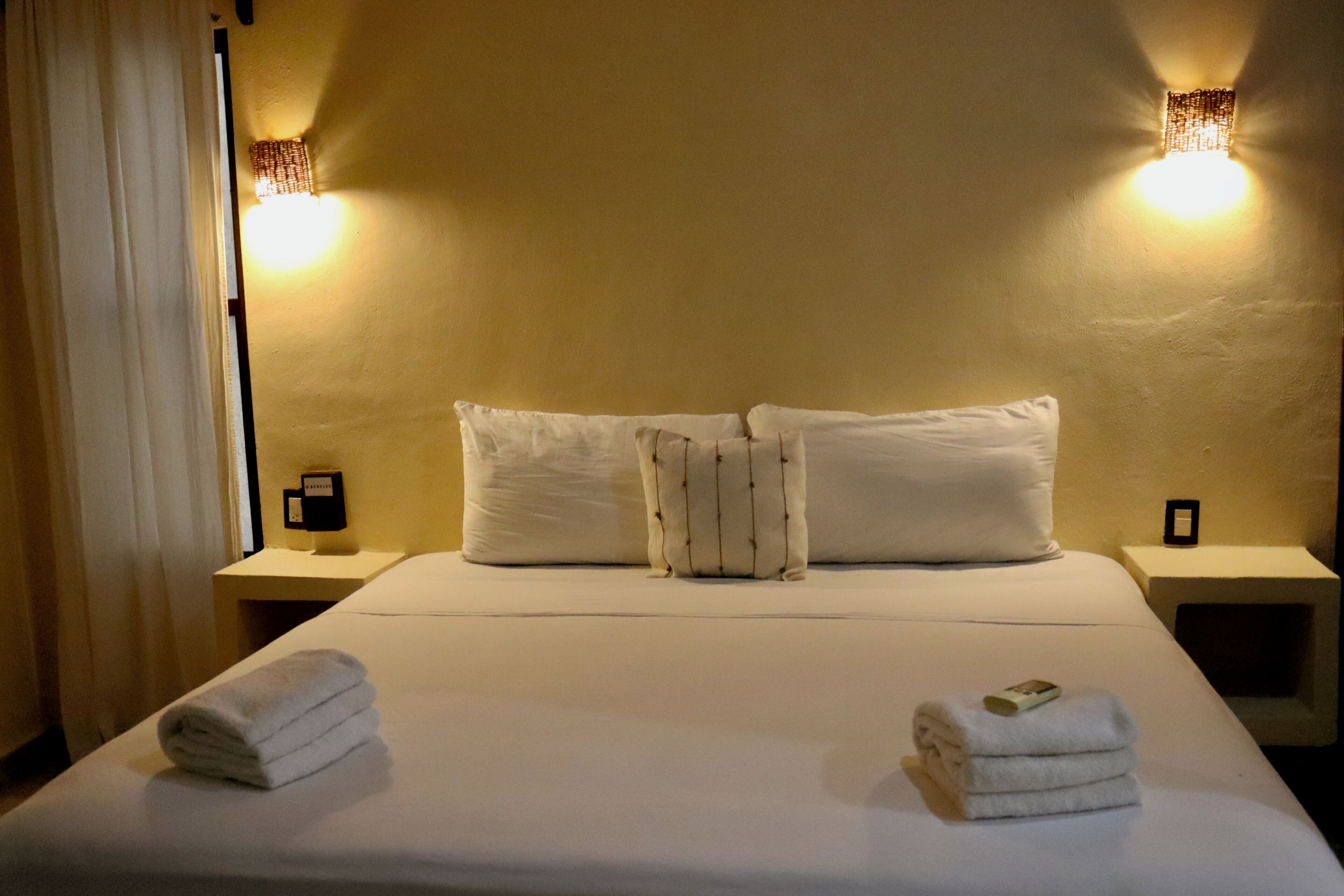 Deluxe Studio | In-room safe, blackout drapes, free WiFi, bed sheets