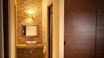 In-room safe, blackout curtains, free WiFi, bed sheets