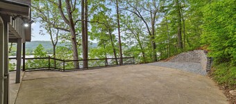 The Serene Lake View Oasis - Water Access and Dock