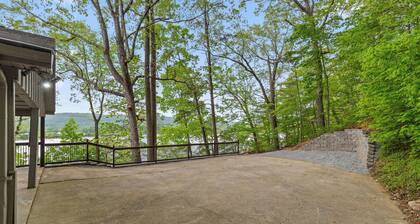 The Serene Lake View Oasis - Water Access and Dock