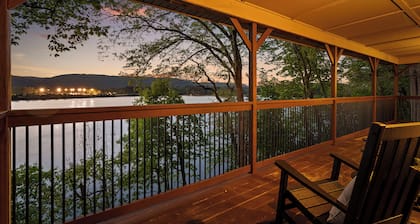 The Serene Lake View Oasis - Water Access and Dock