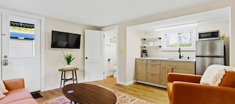 Brand New CozyCottage 1bdrm with "ADD ON" 2bdrm Cottage nextdoor! BoothbayHarbor