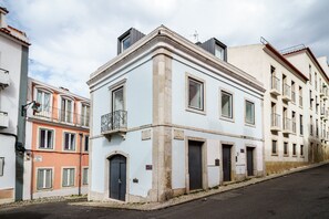 Exterior - Casa do Beco: Arroios Heart & Castle Views (Lisbon)