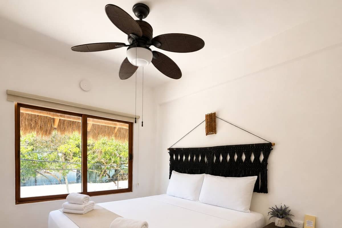 Habitación Deluxe, 1 cama de matrimonio grande | Wifi gratis y ropa de cama