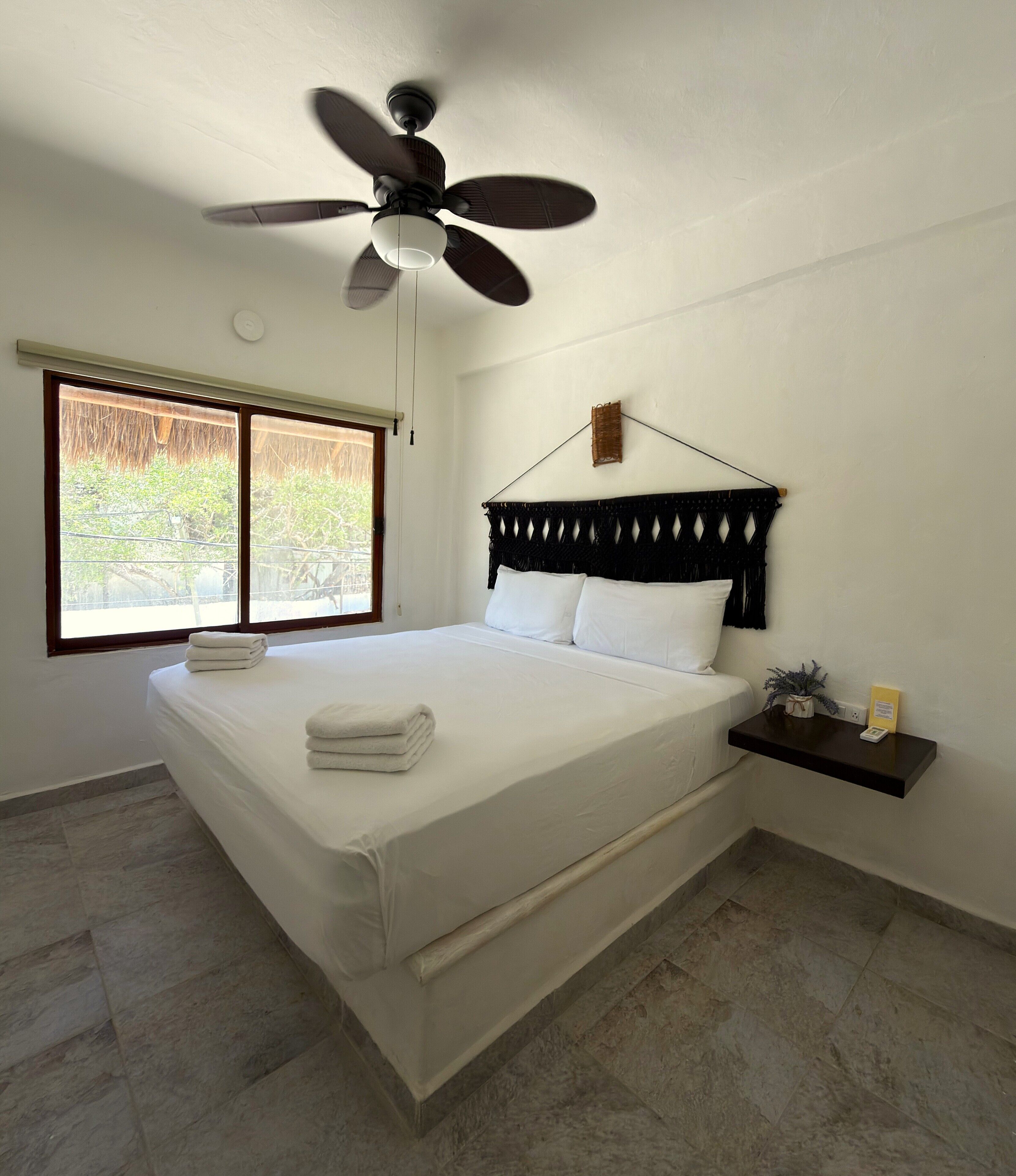 Habitación Deluxe, 1 cama de matrimonio grande | Wifi gratis y ropa de cama
