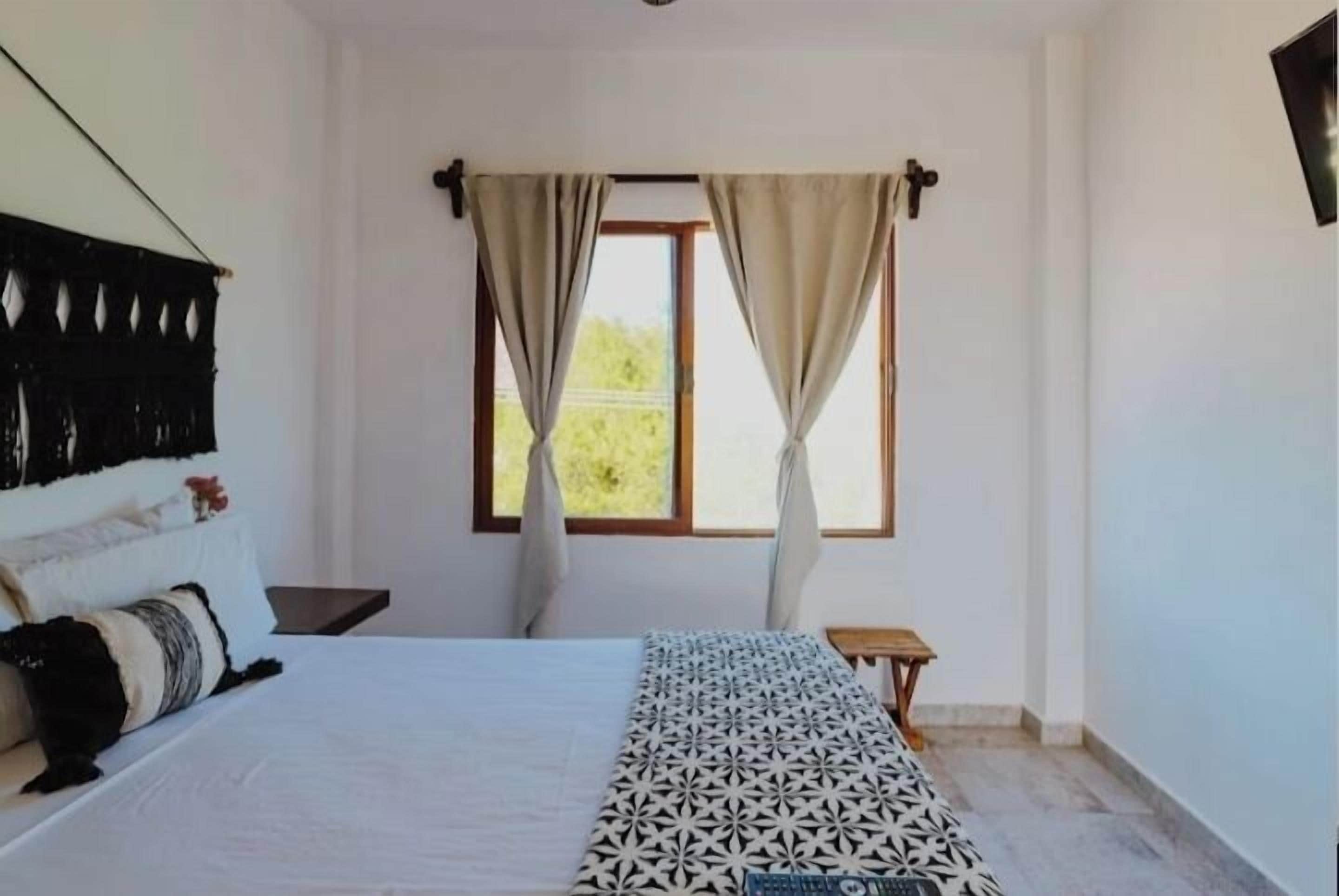 Habitación Deluxe, 1 cama de matrimonio grande | Wifi gratis y ropa de cama