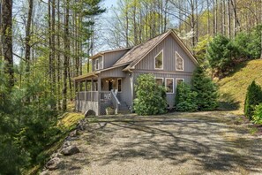 Exterior - Peace By The Creek-Hot Tub, Easy Access, Dogs Okay (Maggie Valley)