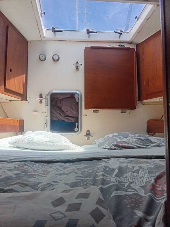 1 habitación y ropa de cama