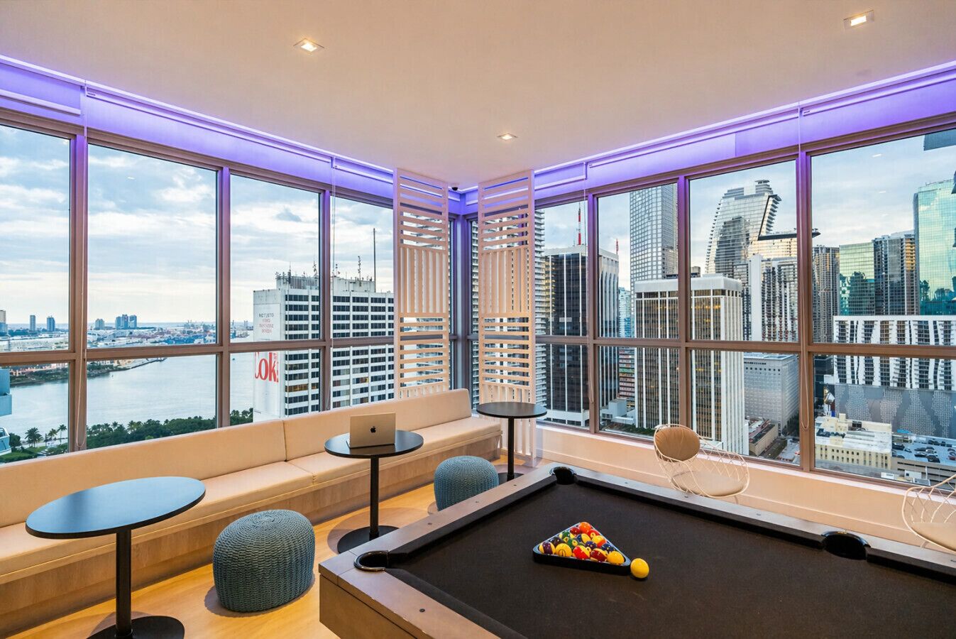 Spielezimmer