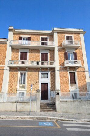 Exterior - Elegant apartment in the center of Matera, 200 meters from the entrance to the Sassi (Matera)