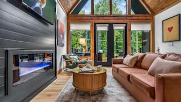 Smart TV, chimenea