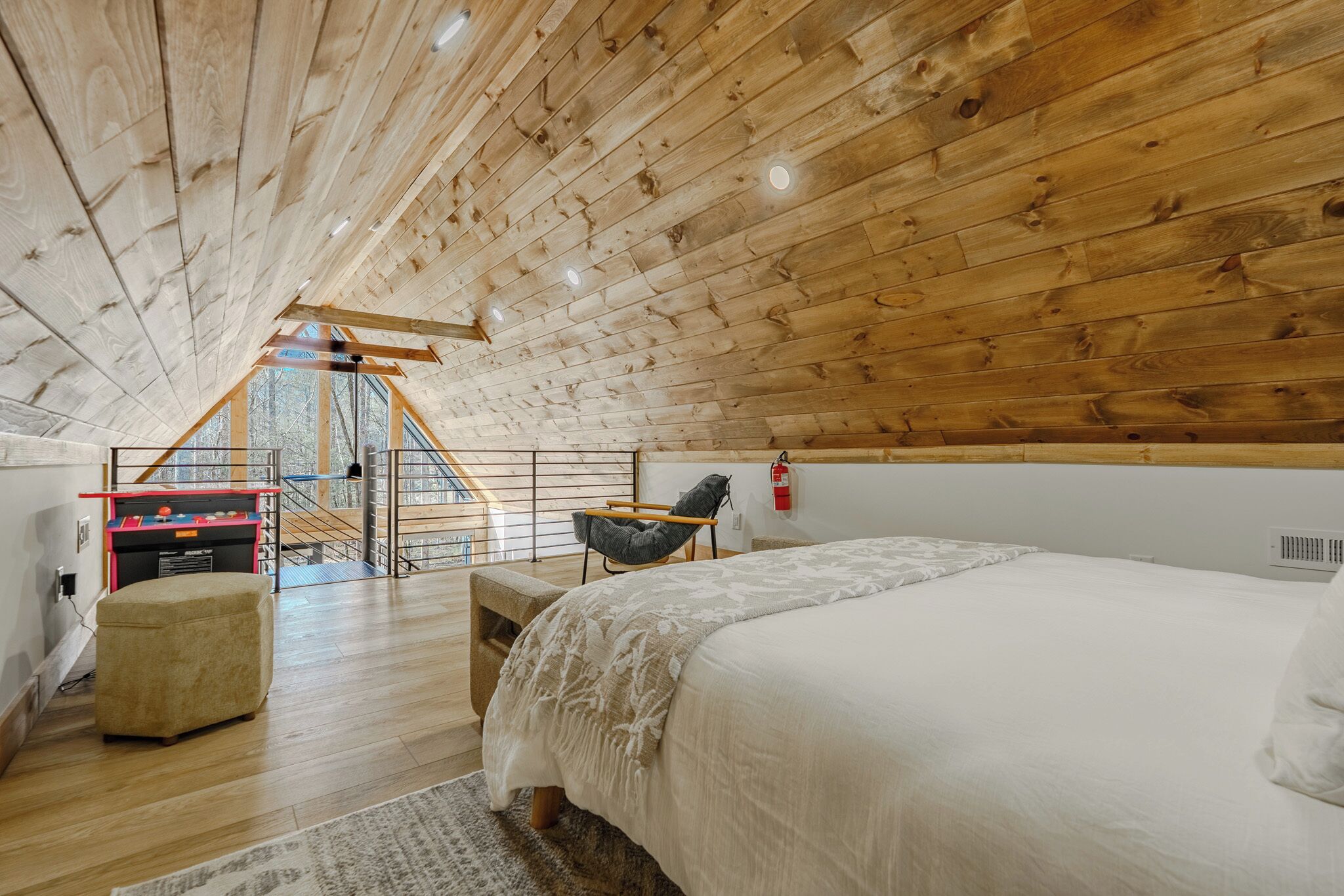 2 bedrooms, bed sheets