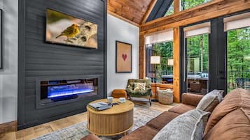 Smart TV y chimenea