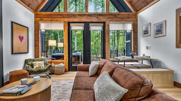 Smart TV y chimenea
