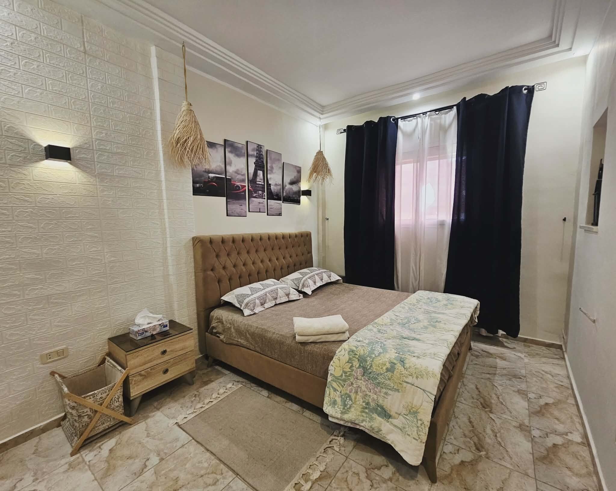1 chambre, fer et planche à repasser, Wi-Fi gratuit, draps fournis