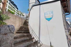 Exterior detail - Room 'Camera Deluxe Amalfi' with Shared Terrace, Wi-Fi and Air Conditioning (Furore)