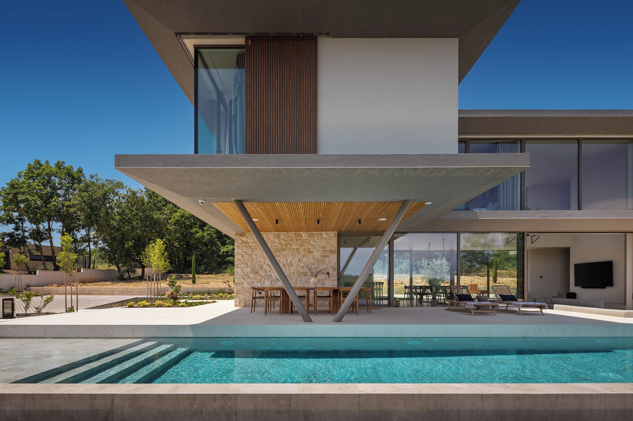 Outdoor pool, a heated pool