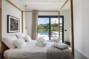 6 bedrooms, in-room safe, desk, iron/ironing board - Luxury 6BR Villa, Heated Infinity Pool, Playground (Pazin)