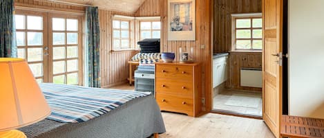 4 Schlafzimmer, Bügeleisen/Bügelbrett, kostenloses WLAN