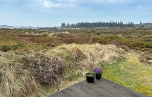 Property grounds - Beautiful home in Fjerritslev with house sea view (Fjerritslev)