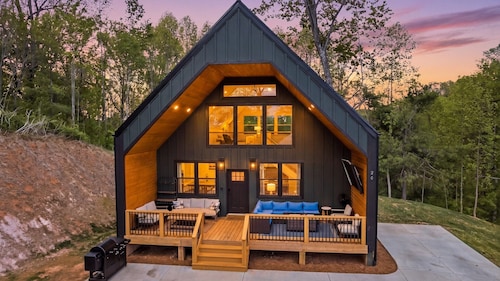 Modern Gable Farmhouse