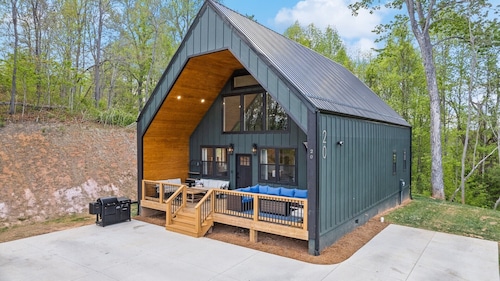Modern Gable Farmhouse