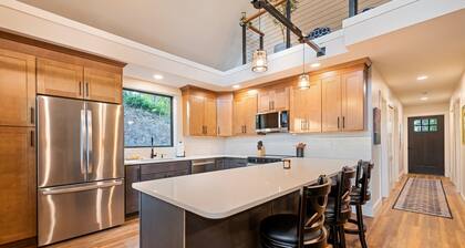 Modern Gable Farmhouse