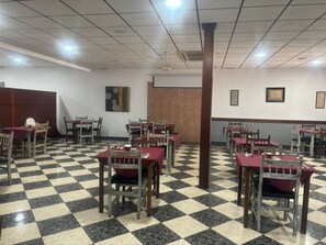 Dining - HOTEL RESTAURANTE LA BARCA (PEDRO MUÑOZ)