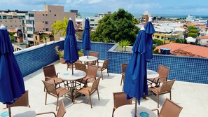 Outdoor dining - Fully Equipped Apartment in the Center of Porto de Galinhas - by Porto Xperience Homes (Ipojuca)