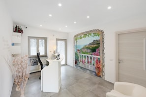 Lobby - Amaranto Rooms - Valle Delle Ferriere with Mountain View, Wi-Fi & Air Conditioning (Pianillo)