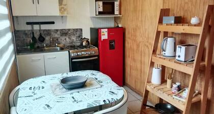 CABIN STEPS FROM THE MALL WITH PARKING LOT