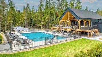 Piscine extérieure, piscine chauffée